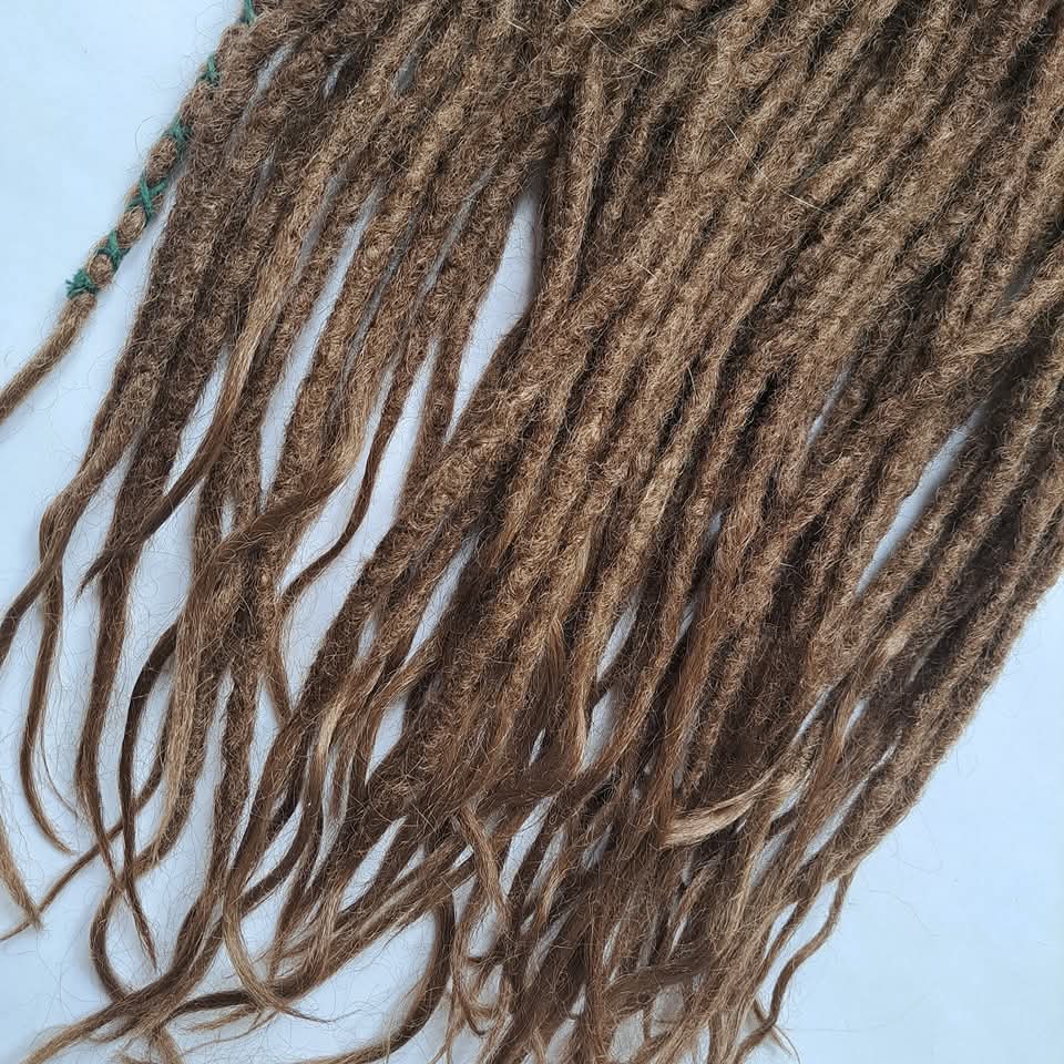 READY TO SHIP Preloved full head of light brown brunette synthetic braid in Dreadlocks made with henlon
