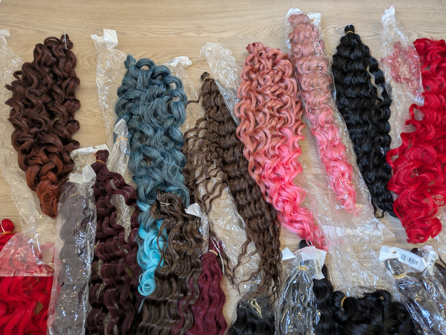 25 x Factory Curled Synthetic Hair